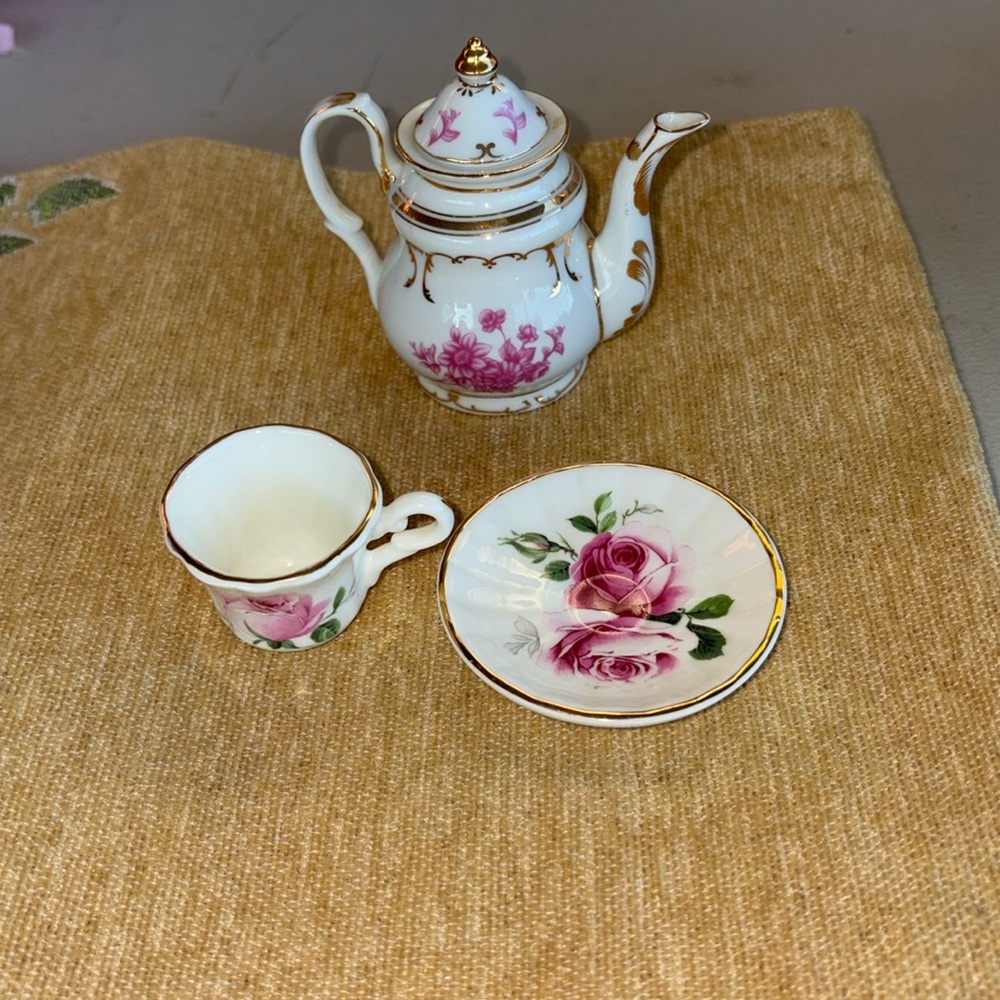 Crown Victorian fine China